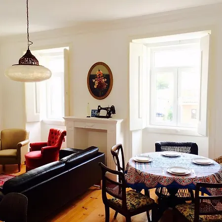Lisbon Secret & River View Family Flat