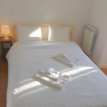 Lisbon Secret & River View Family Flat