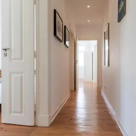 Lisbon Secret & River View Family Flat Apartment *