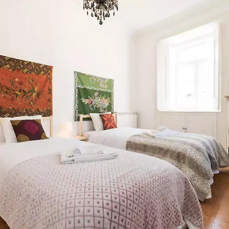 Lisbon Secret & River View Family Flat * Lisbon