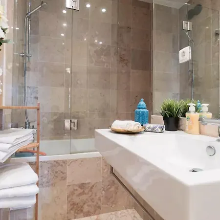 Lisbon Secret & River View Family Flat Lisbon
